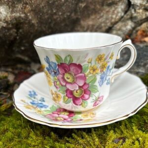 VINTAGE OLD ROYAL WETLEY ROSE TEA CUP AND SAUCER SET MADE IN ENGLAND EUC